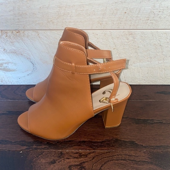 Charming Charlie Cognac Peep Toe Heels Size 8 - Picture 3 of 6